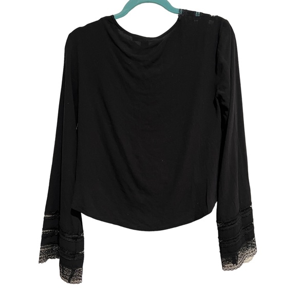 Forever 21 black laced blouse - Picture 2 of 4